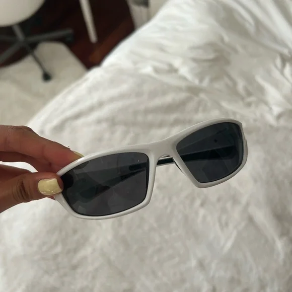 Sunglass Bundle - Picture 4 of 4